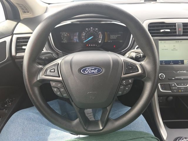 Used 2020 Ford Fusion SE image 34
