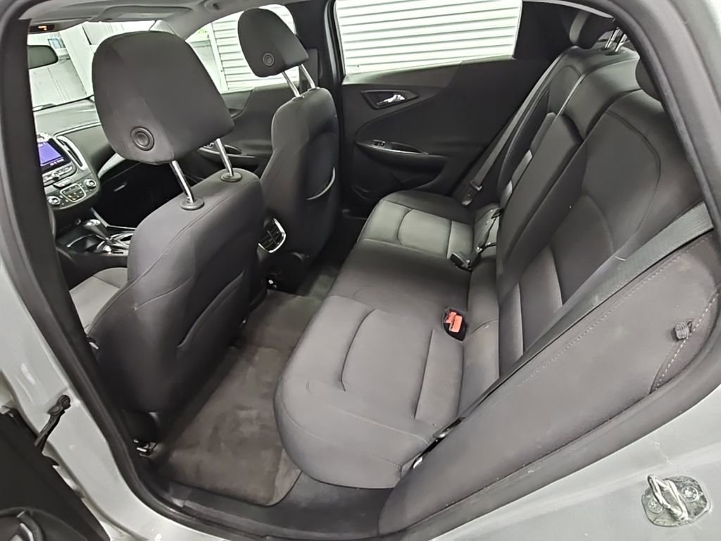 Used 2020 Chevrolet Malibu LT FWD image 28