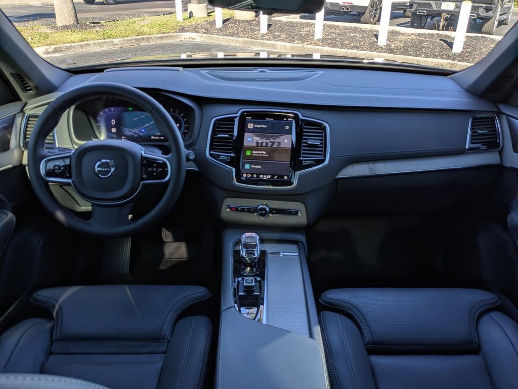 Used 2024 Volvo XC90 B6 Ultimate w/ Protection Package Premier image 17