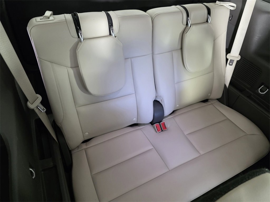 Used 2023 Ford Explorer Platinum w/ Technology Package image 29