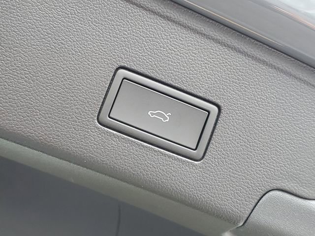 New 2026 Volkswagen Atlas Cross Sport SEL Premium R-Line image 33