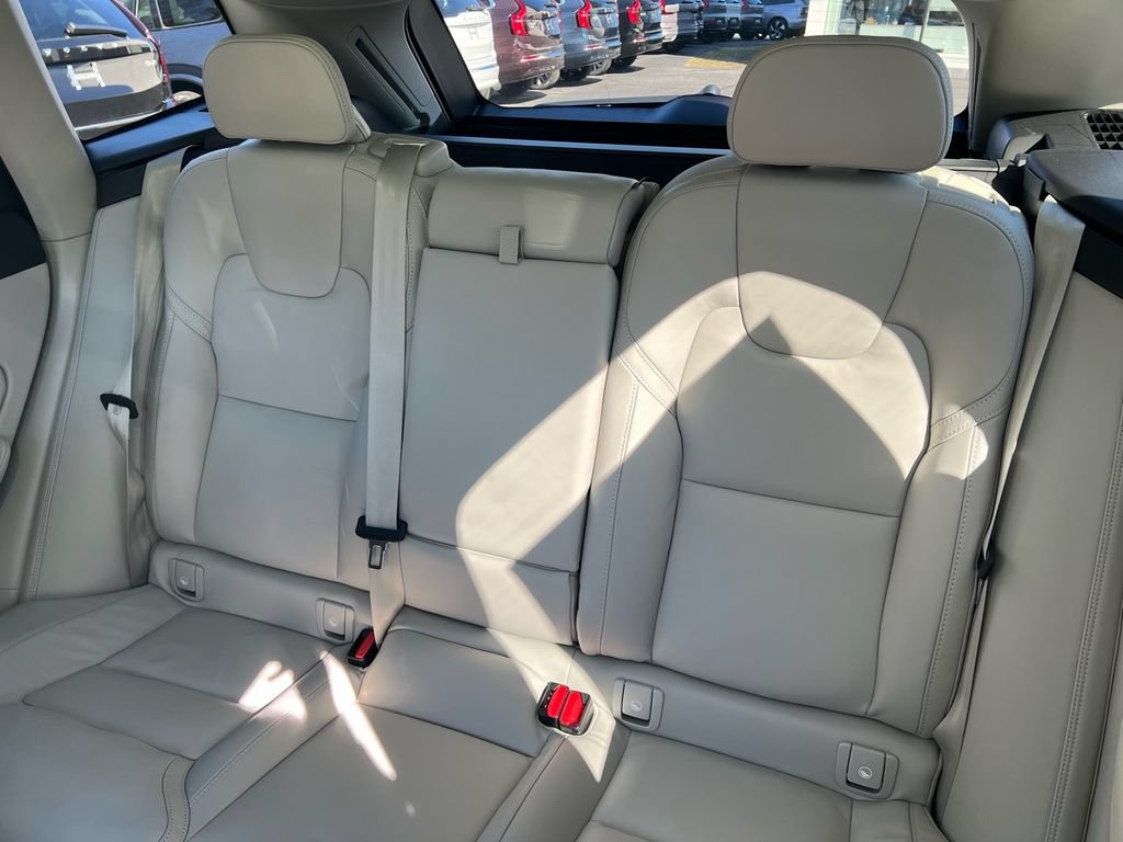 New 2026 Volvo XC60 T8 Ultra w/ Protection Package Premier AWD/4WD image 21