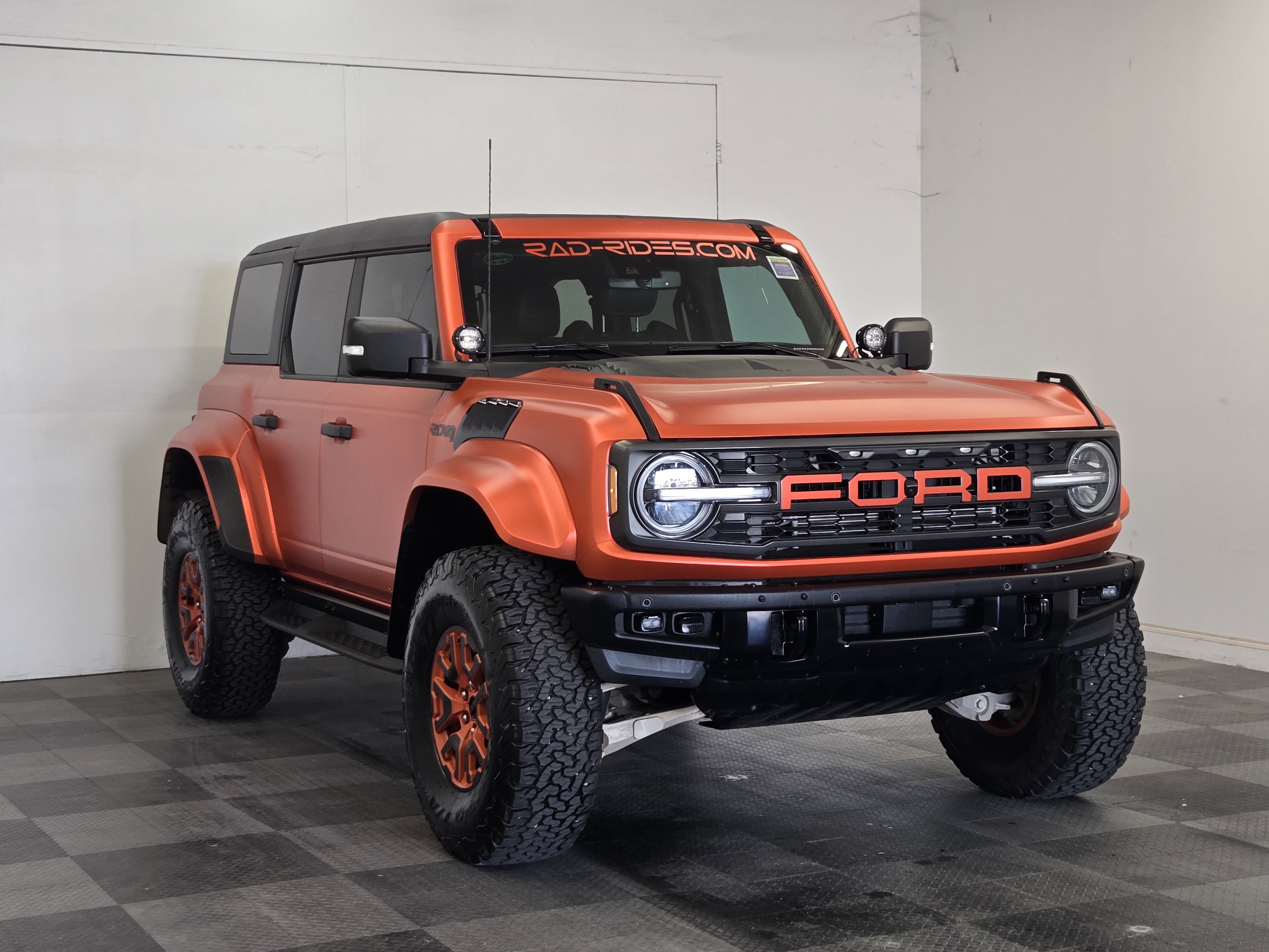 Certified 2024 Ford Bronco Raptor w/ Interior Carbon Fiber Pack 6 AWD/4WD image 2