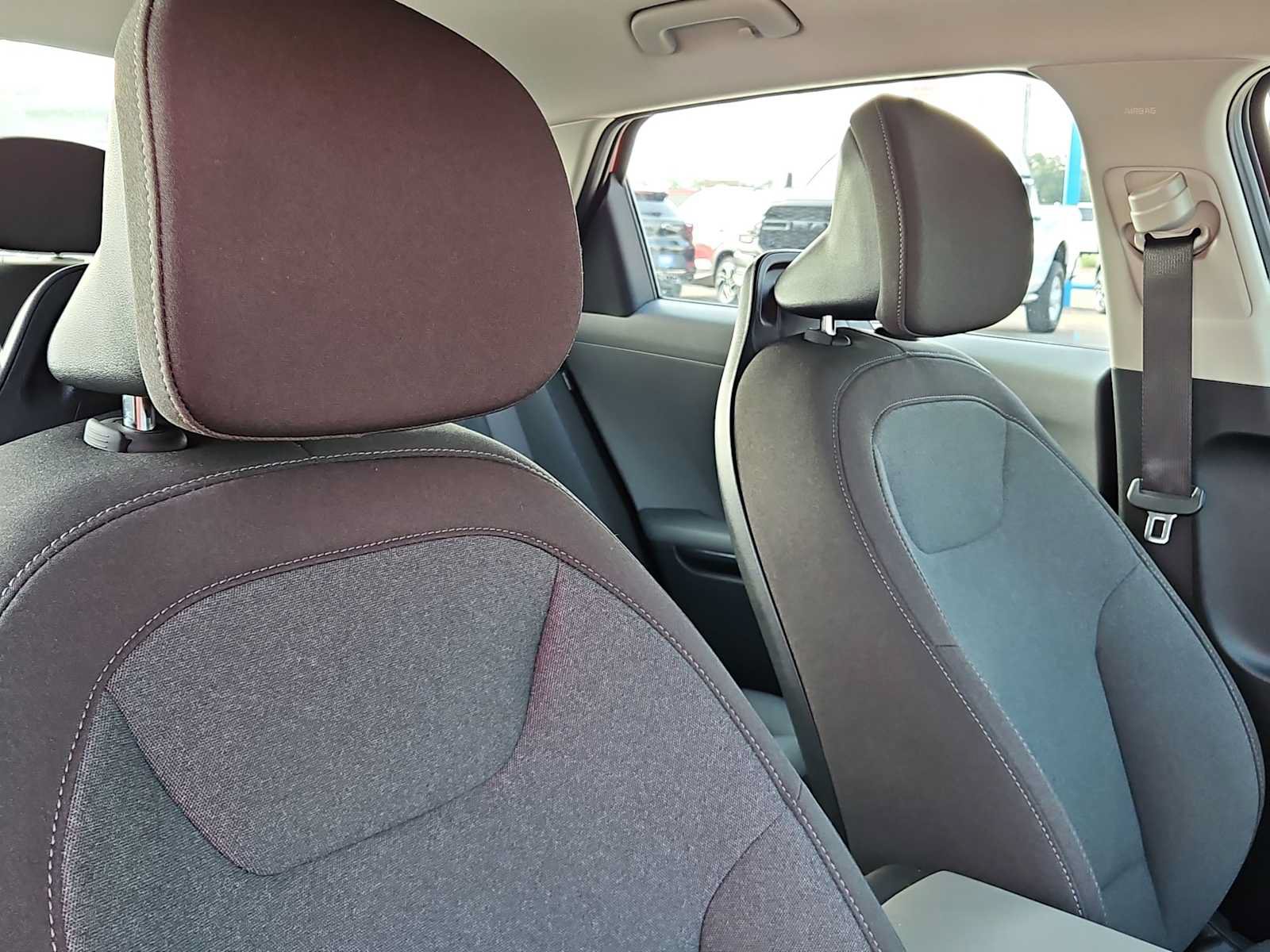 Used 2025 Kia K4 FWD image 18