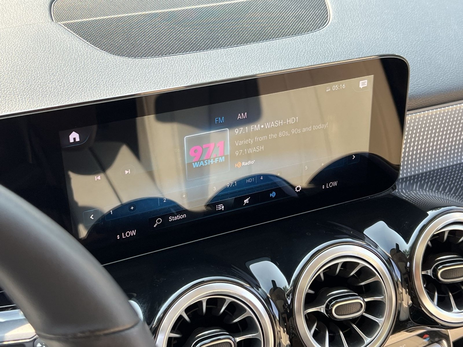 Certified 2022 Mercedes-Benz GLB 250 4MATIC image 23