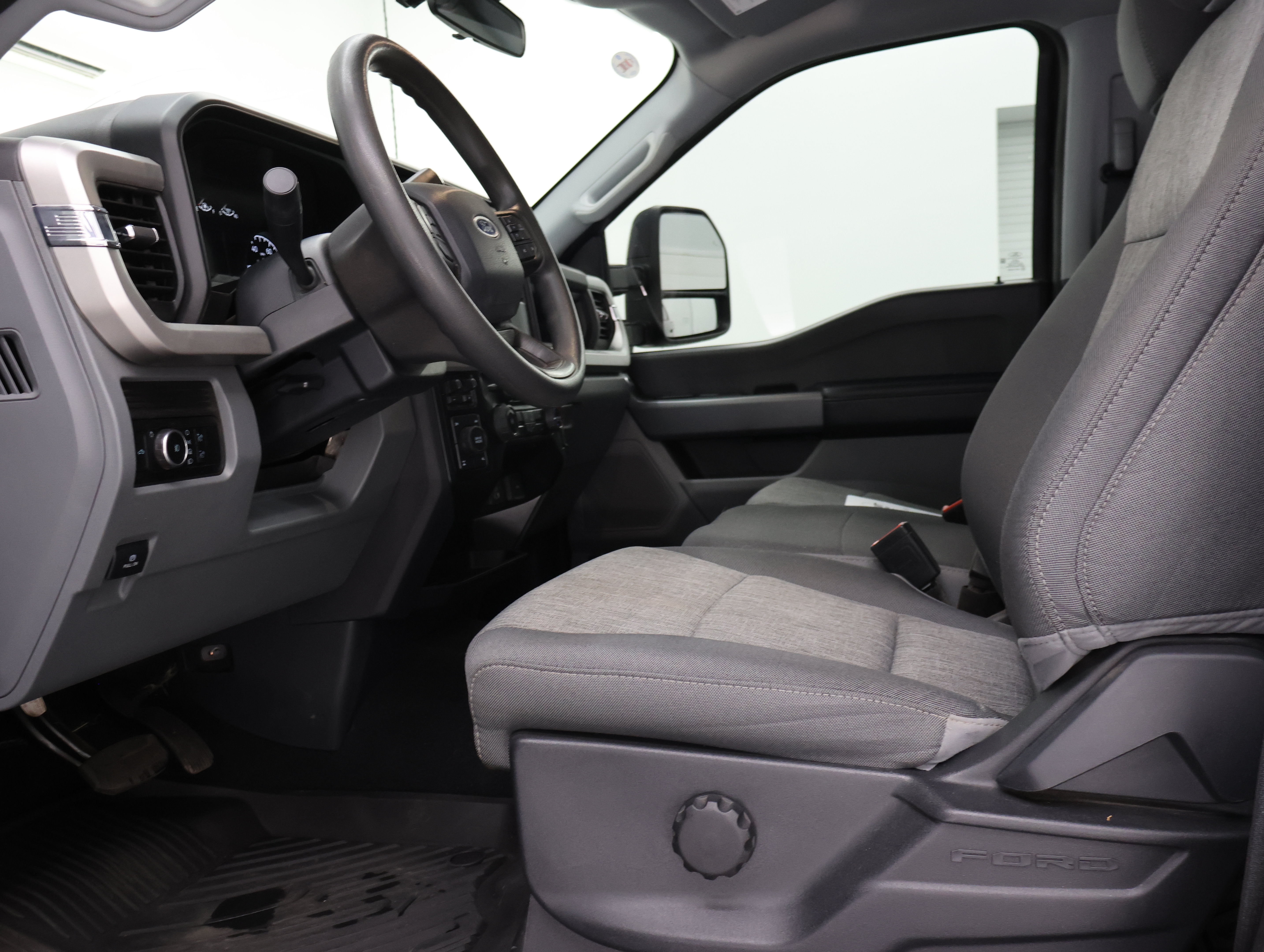 Used 2023 Ford F350 XL w/ STX Appearance Package AWD/4WD image 8