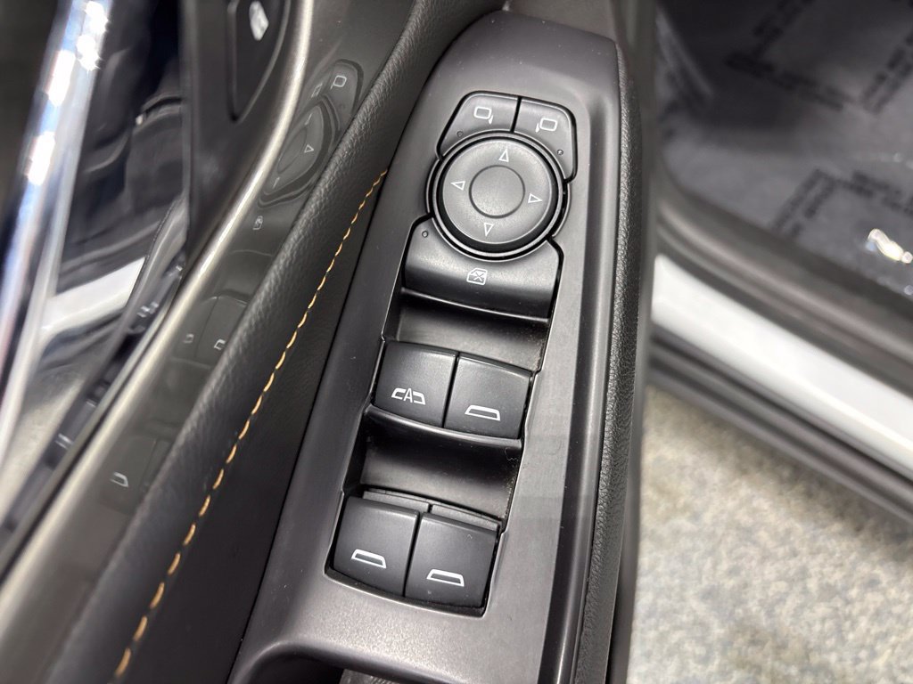 Used 2019 Chevrolet Traverse LT w/ LPO, Floor Liner Package AWD/4WD image 31