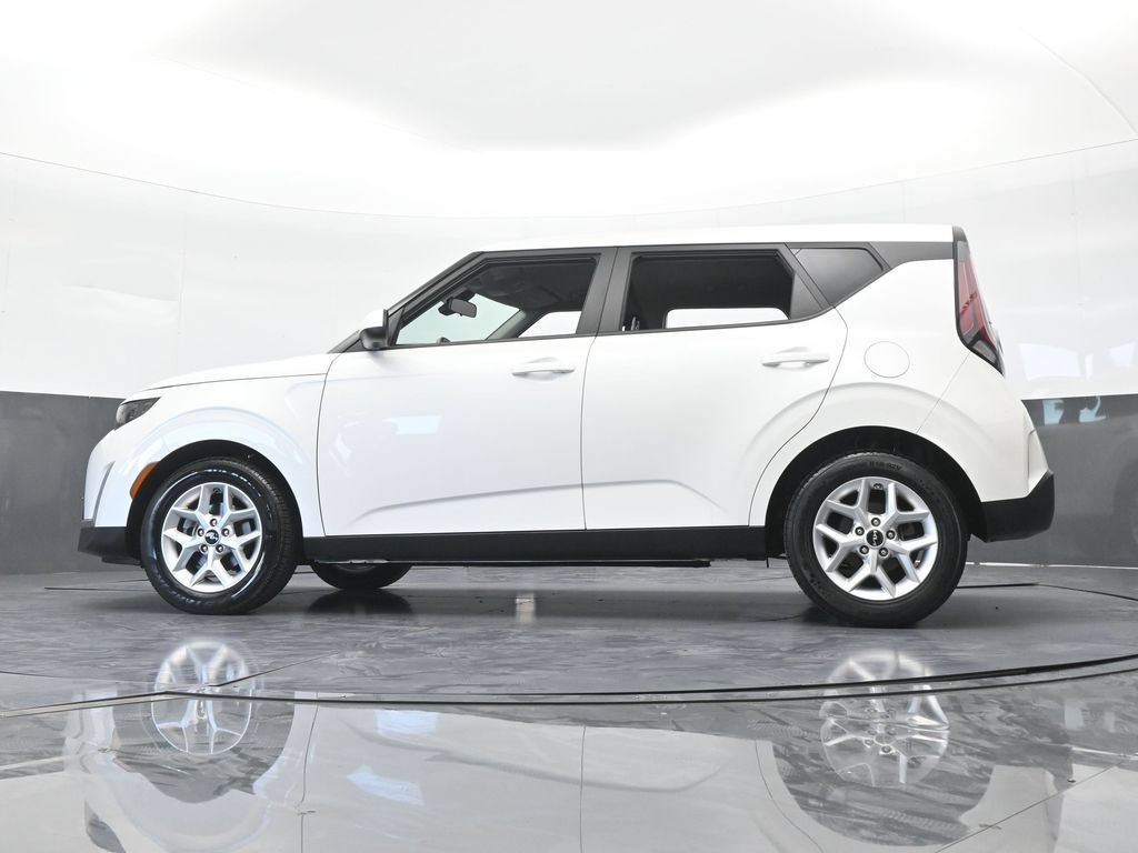 Used 2024 Kia Soul LX w/ Option Group 015 FWD image 53