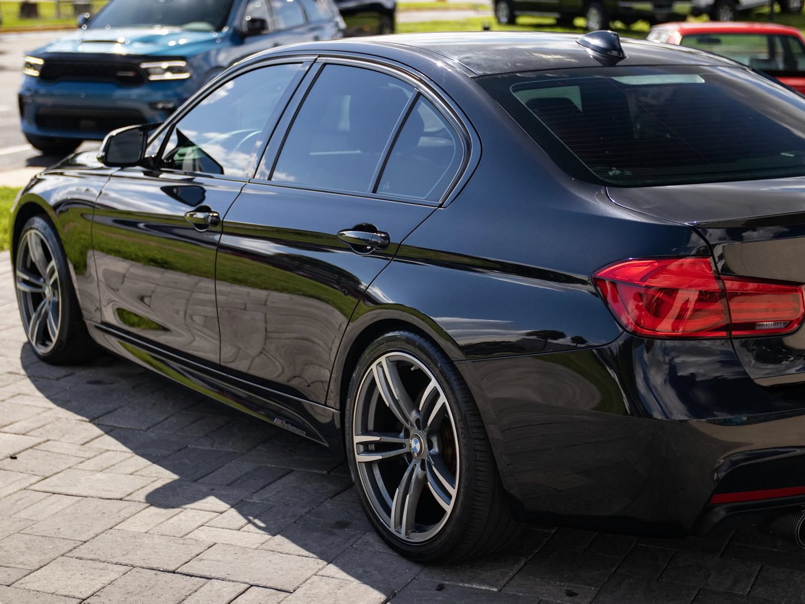 Used 2018 BMW 340i Sedan w/ Premium Package RWD image 9