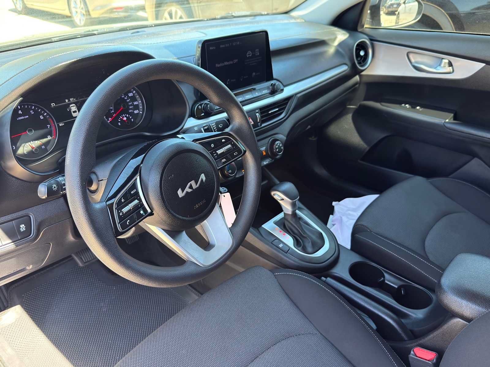 Certified 2024 Kia Forte LXS FWD image 8