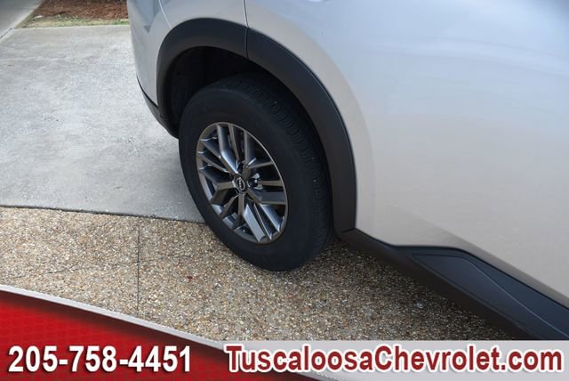 Used 2024 Nissan Rogue S FWD image 13