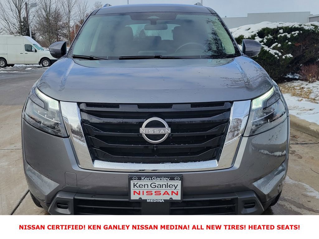 Certified 2025 Nissan Pathfinder SV image 8