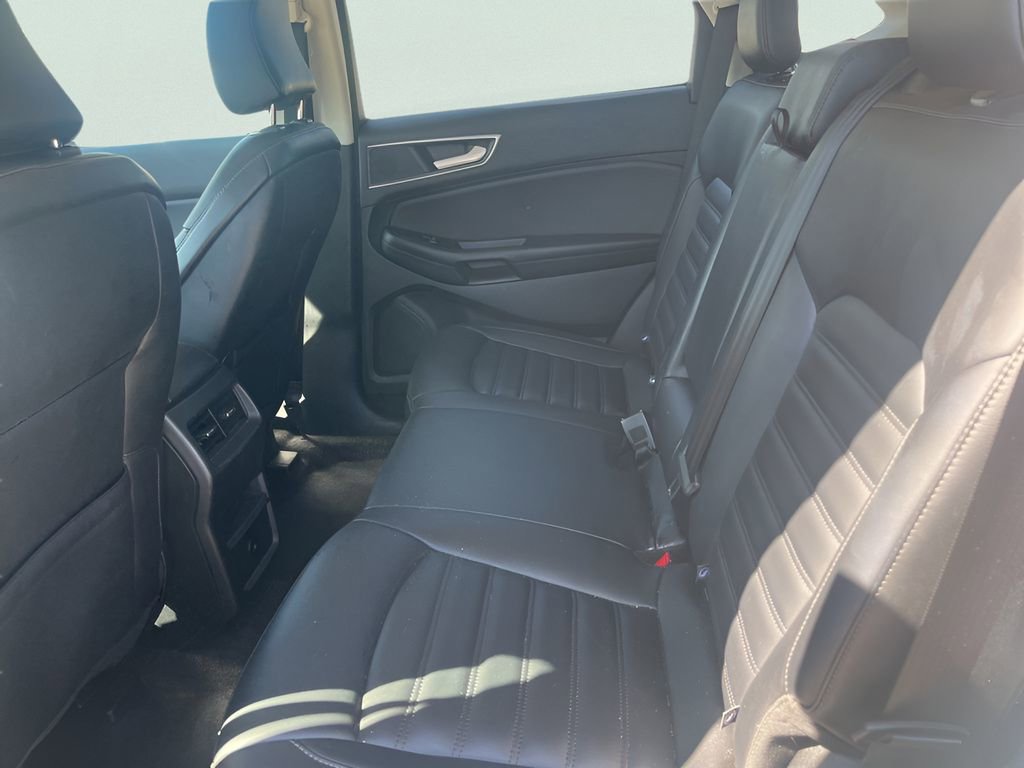 Used 2024 Ford Edge SEL image 11