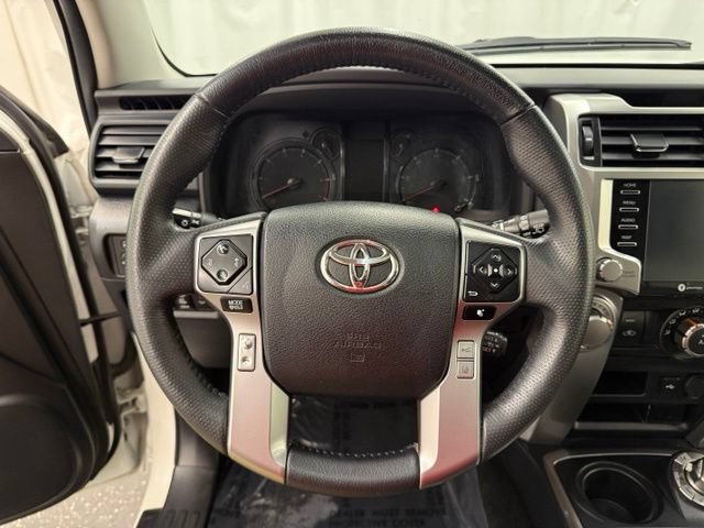 Used 2022 Toyota 4Runner SR5 Premium w/ Moonroof Package AWD/4WD image 13