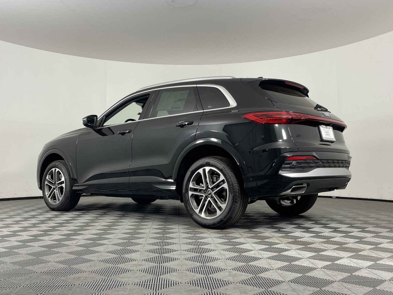 New 2025 Audi Q5 Premium image 12