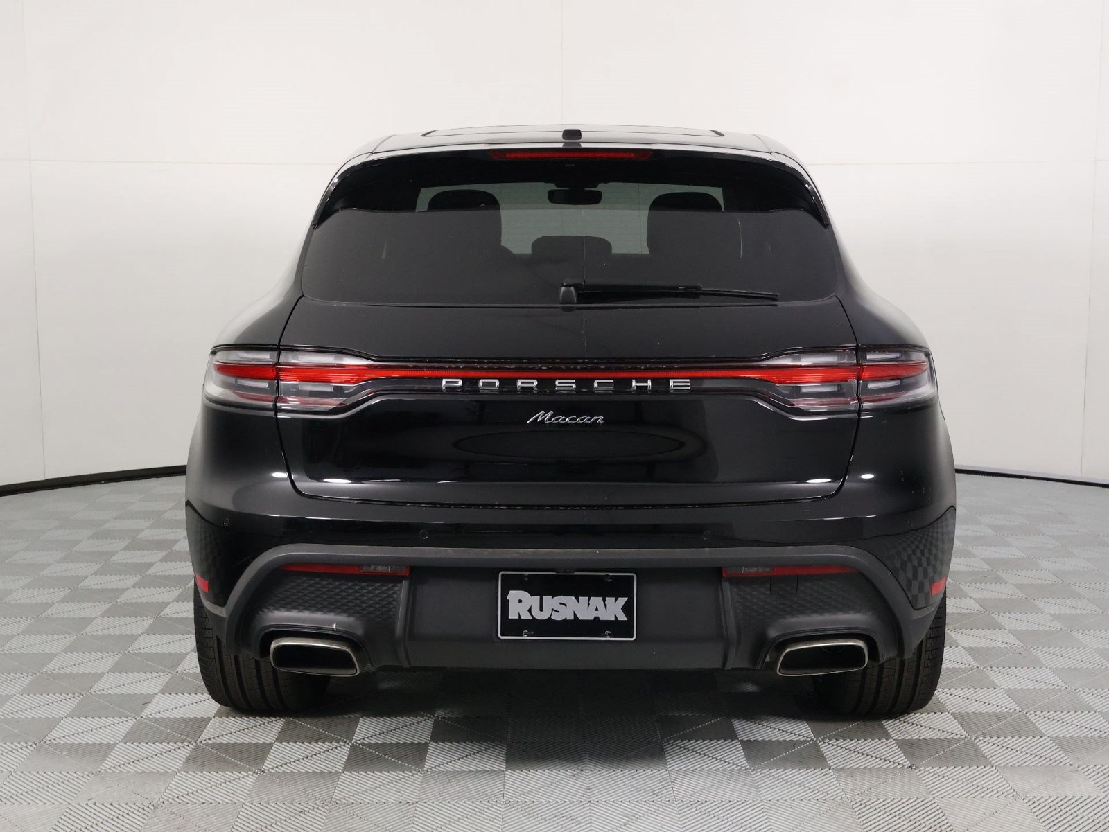 New 2026 Porsche Macan AWD/4WD image 6