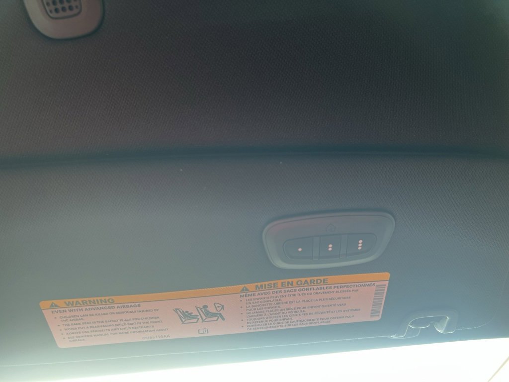 New 2025 Chrysler Pacifica Select image 25