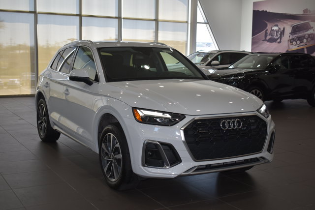 Used 2023 Audi Q5 2.0T Premium w/ Convenience Package AWD/4WD image 4