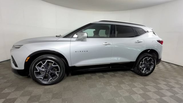 Used 2022 Chevrolet Blazer RS w/ Enhanced Convenience Package AWD/4WD image 9