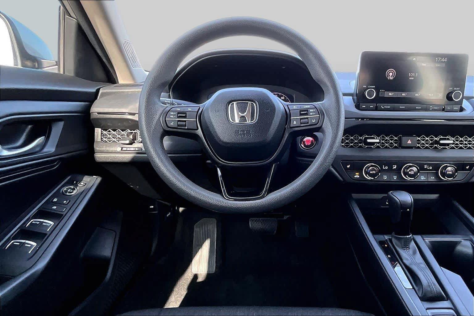 Used 2023 Honda Accord EX image 6