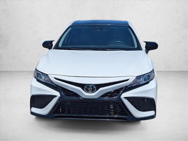 Used 2020 Toyota Camry SE FWD image 2
