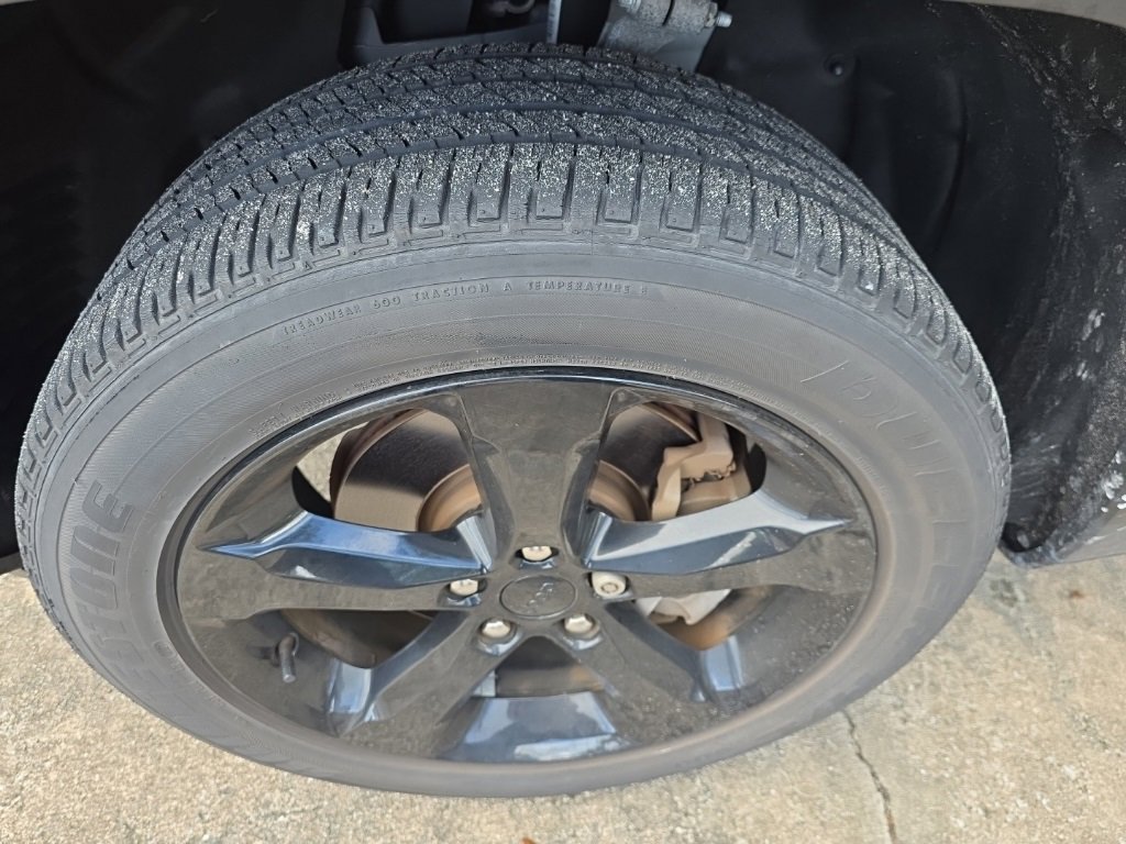 Certified 2021 Jeep Grand Cherokee L Laredo image 3