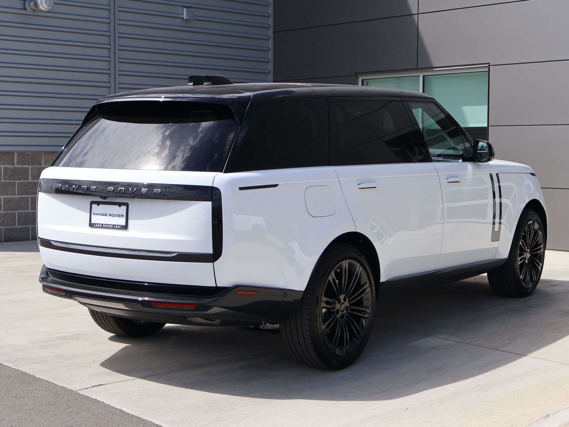 New 2026 Land Rover Range Rover Long Wheelbase SE AWD/4WD image 5