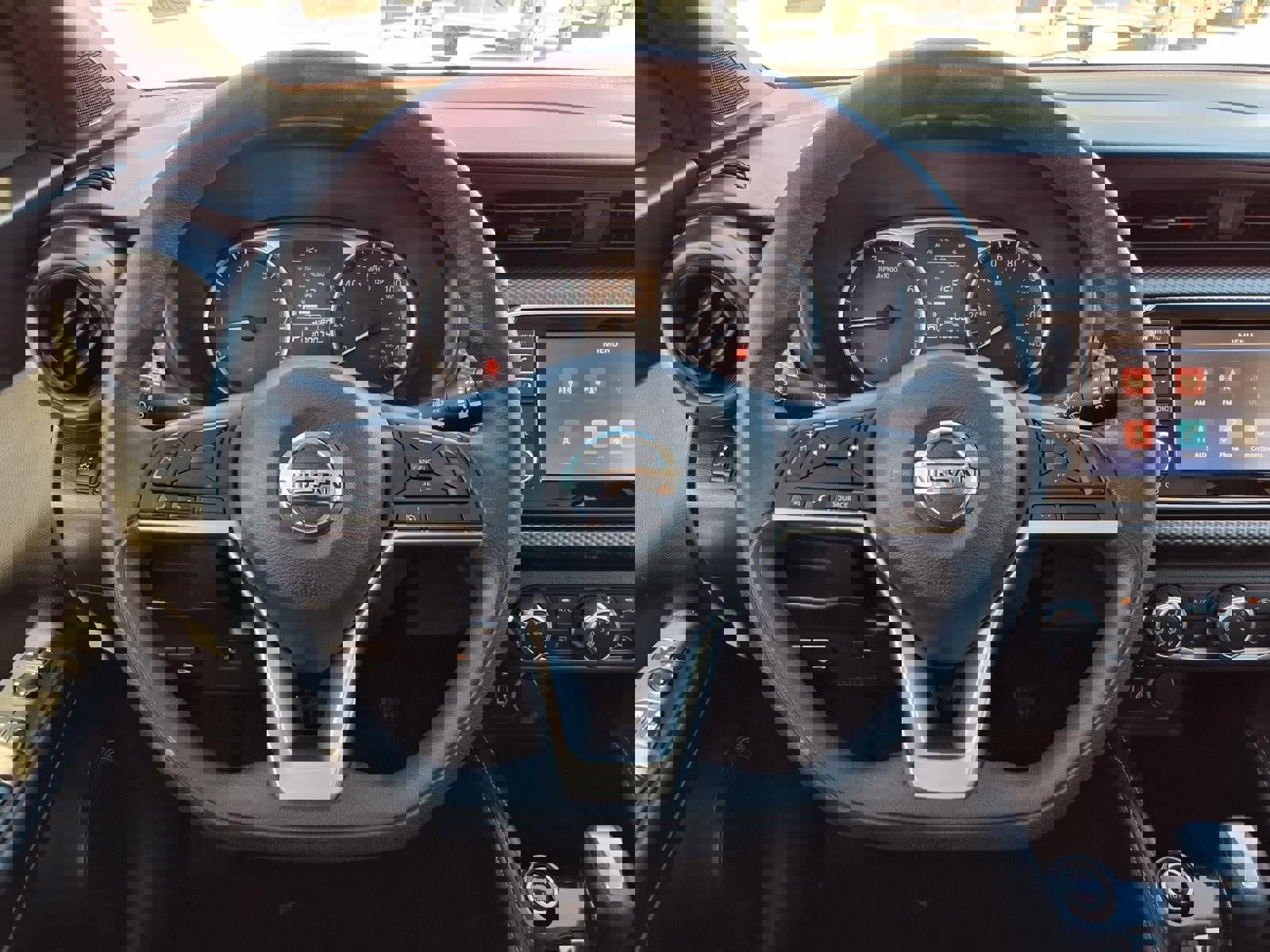 Used 2019 Nissan Kicks S image 14