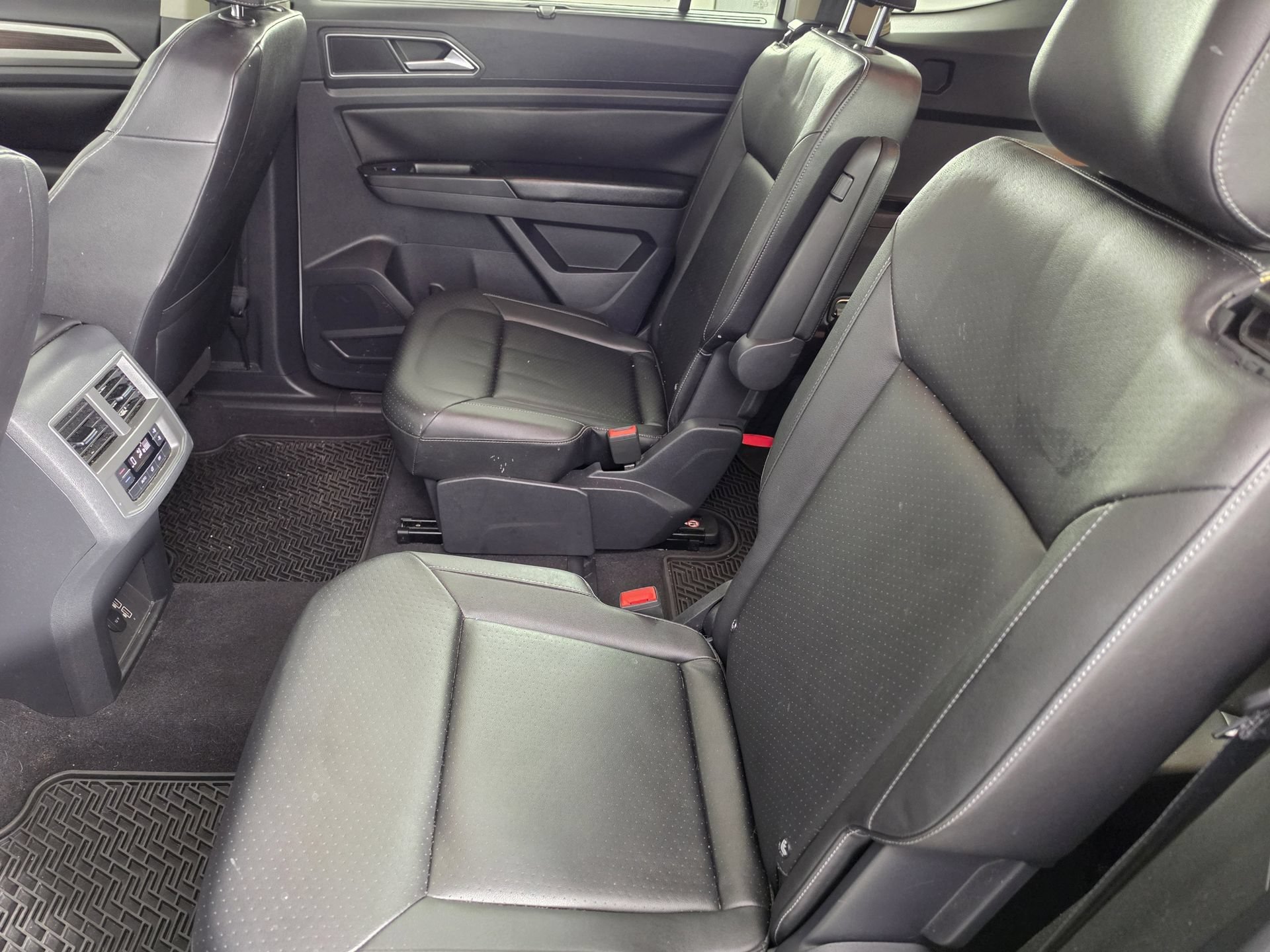 Used 2019 Volkswagen Atlas SE FWD image 36