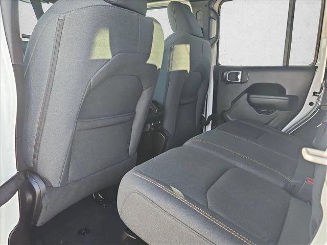 Used 2025 Jeep Wrangler Sport S image 19