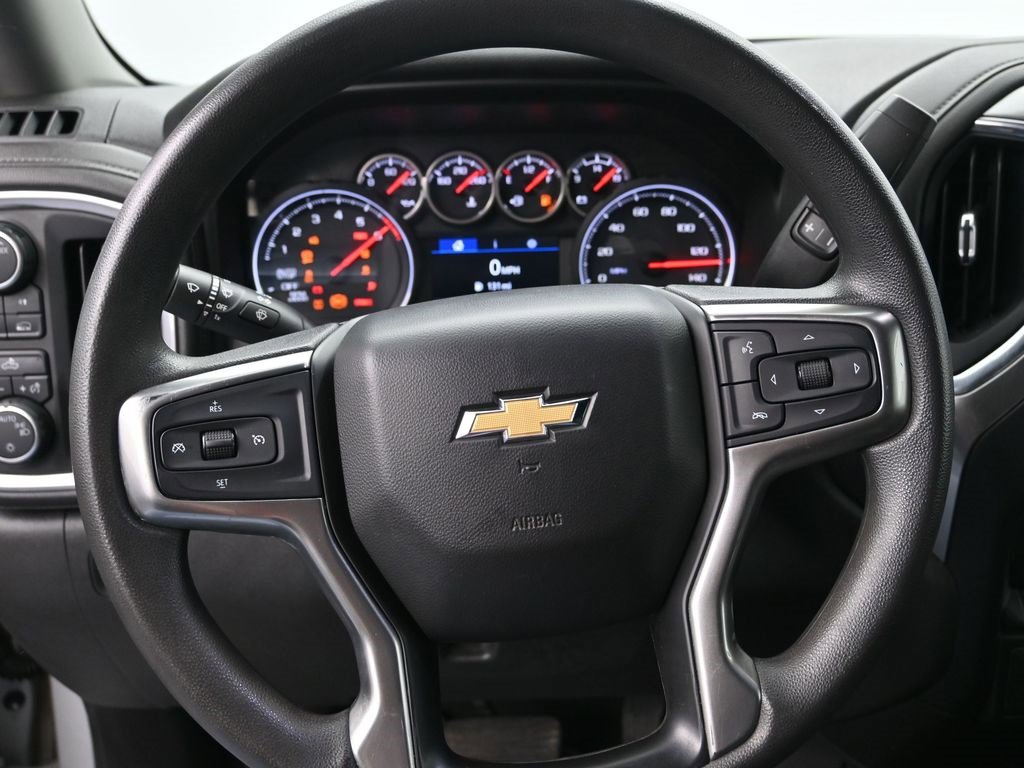 Used 2020 Chevrolet Silverado 1500 LT image 12