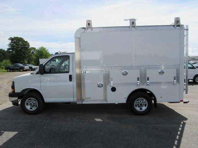 New 2025 GMC Savana 3500 w/ Power Convenience Package image 2