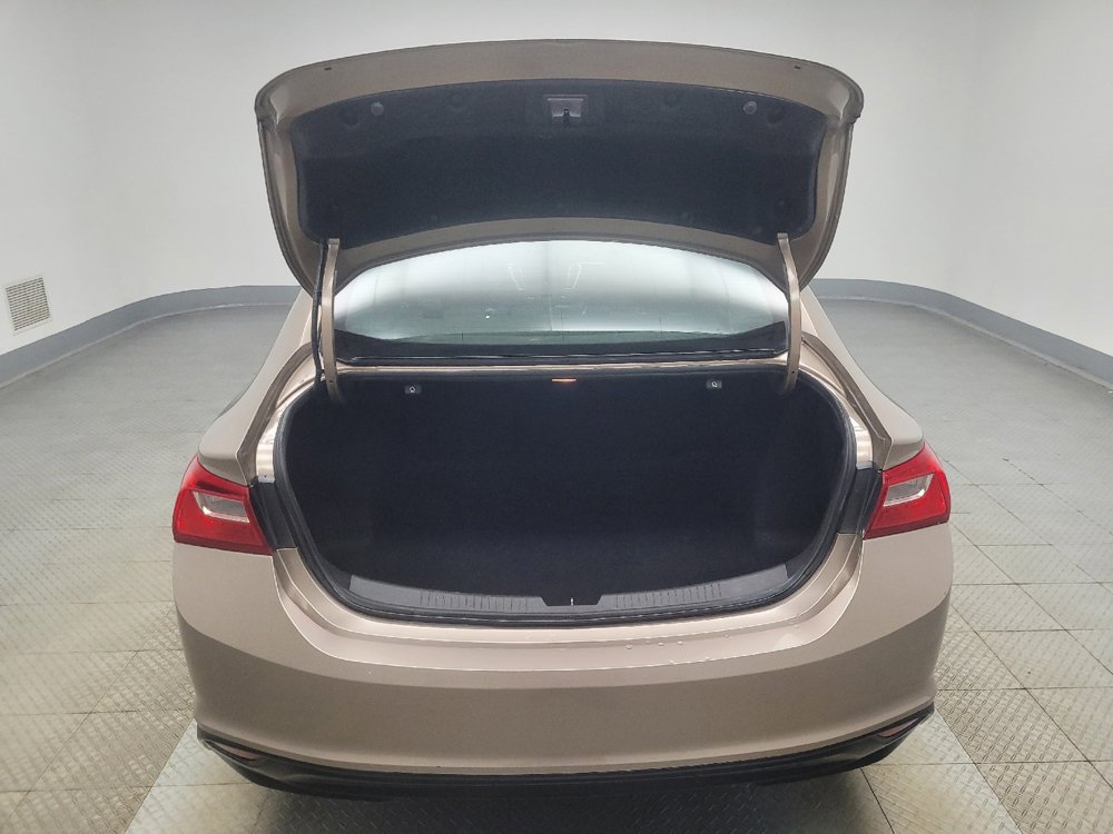 Used 2018 Chevrolet Malibu LT FWD image 29