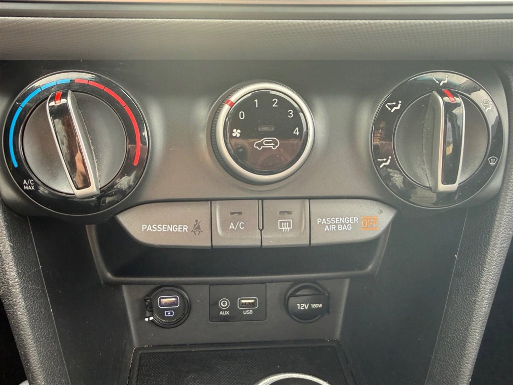 Used 2021 Hyundai Kona SE AWD/4WD image 16