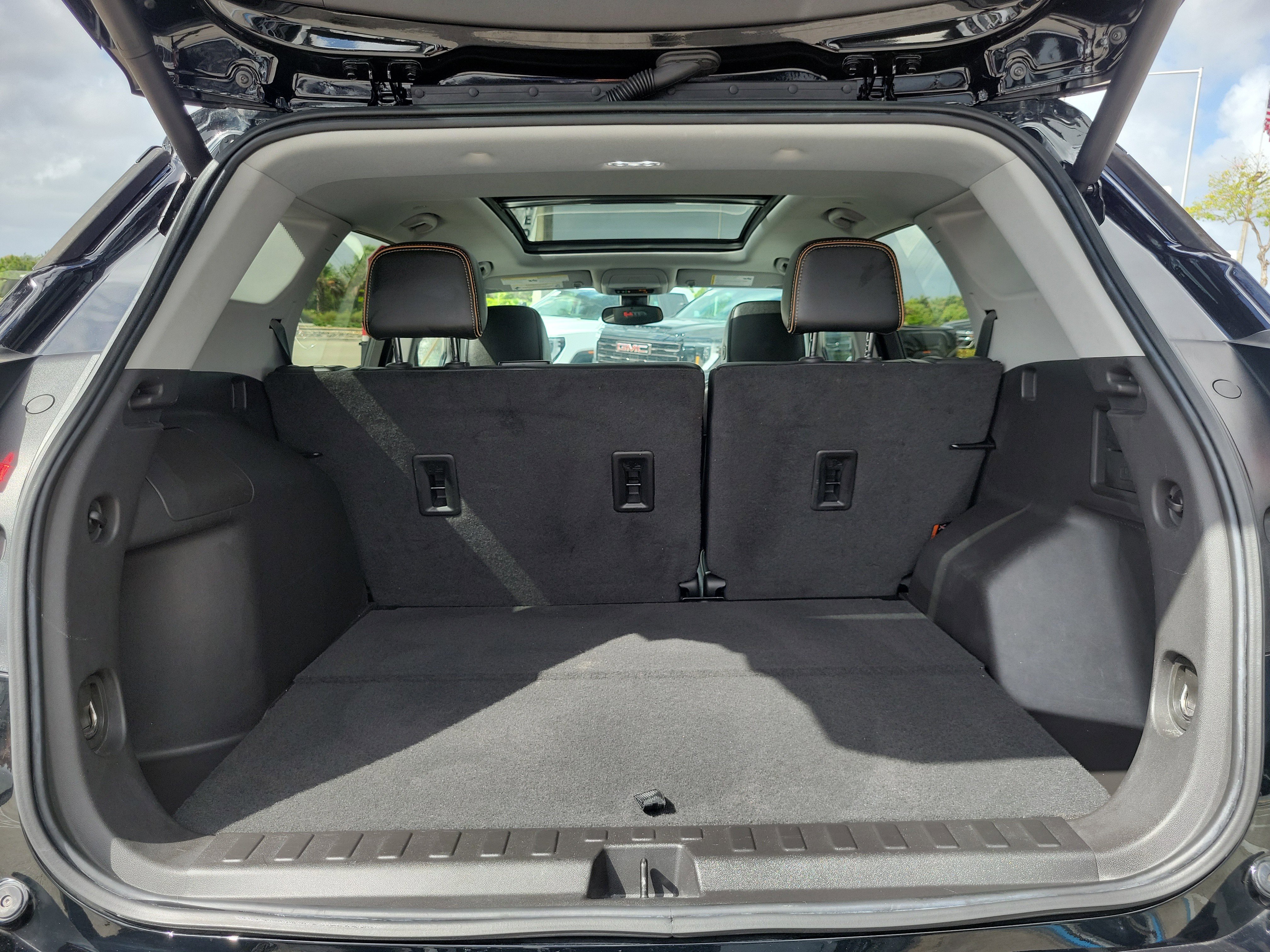 Used 2023 GMC Terrain AT4 w/ Infotainment Package II image 18