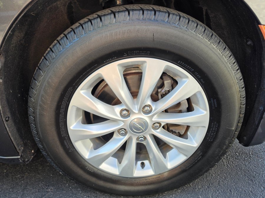 Used 2017 Chrysler Pacifica Touring-L FWD image 12