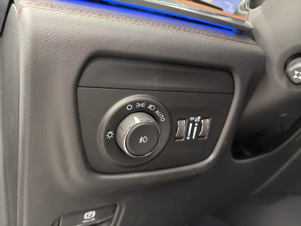 New 2026 Jeep Grand Cherokee Summit image 17