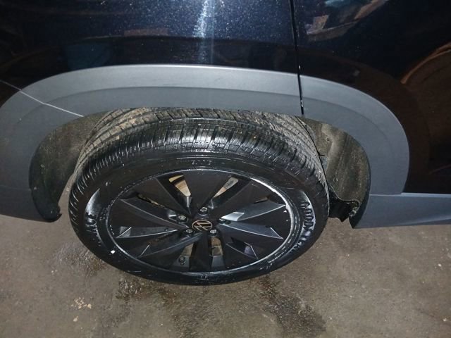 Used 2022 Volkswagen Taos S image 10