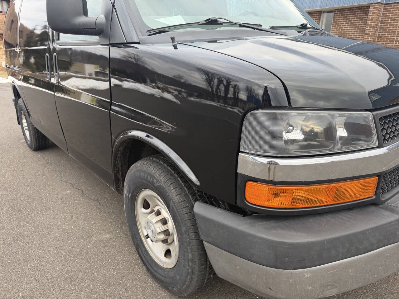 Used 2016 Chevrolet Express 2500 RWD image 7