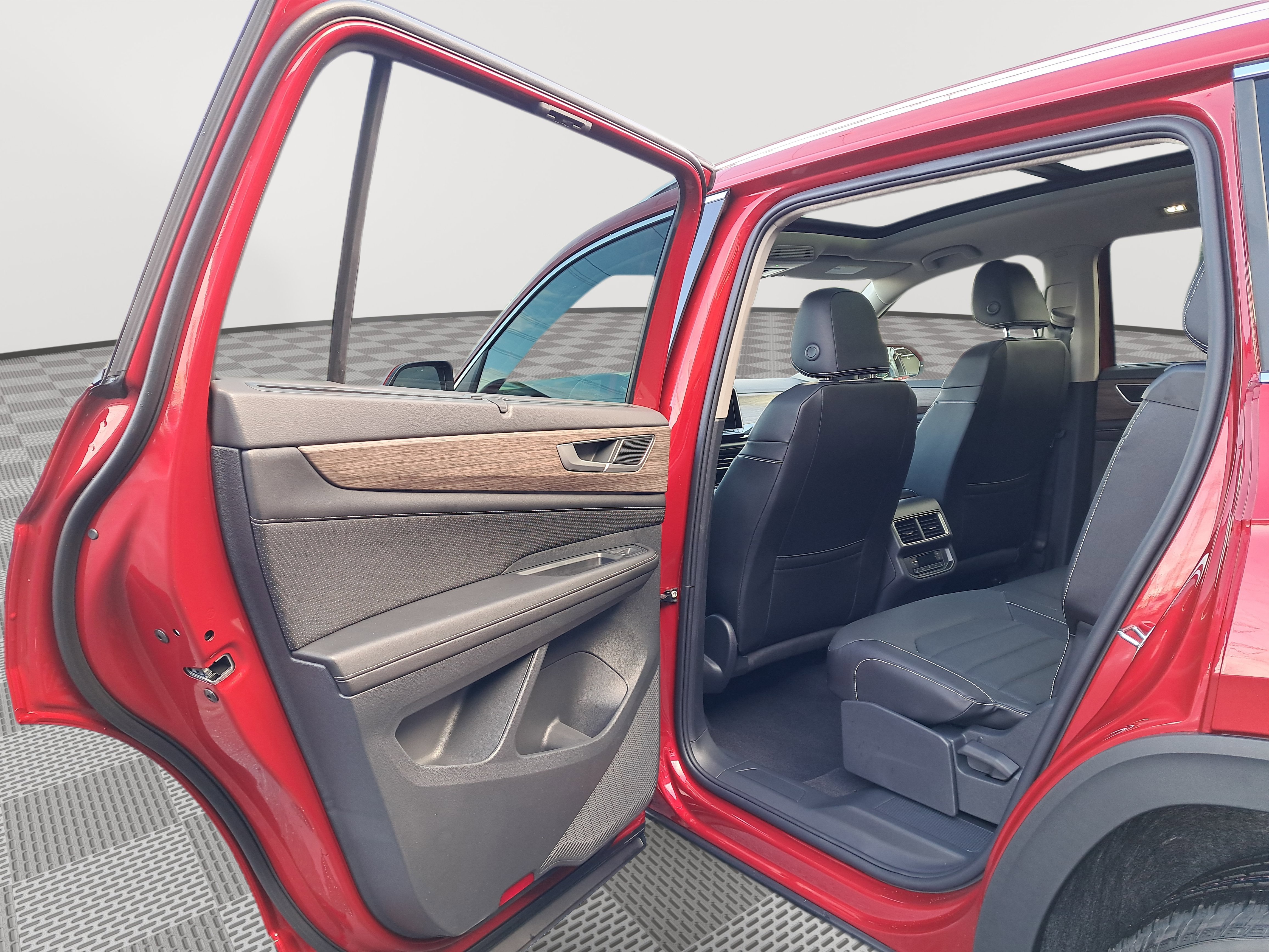 New 2025 Volkswagen Atlas SEL image 13