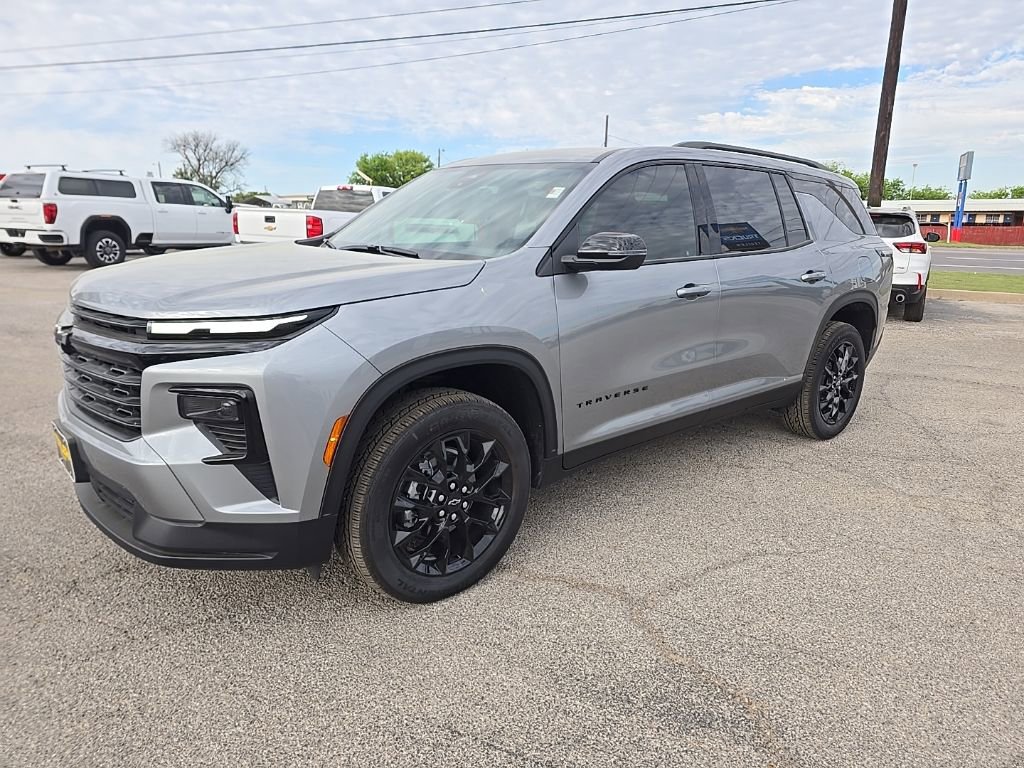 Used 2026 Chevrolet Traverse LT w/ Midnight/Sport Edition