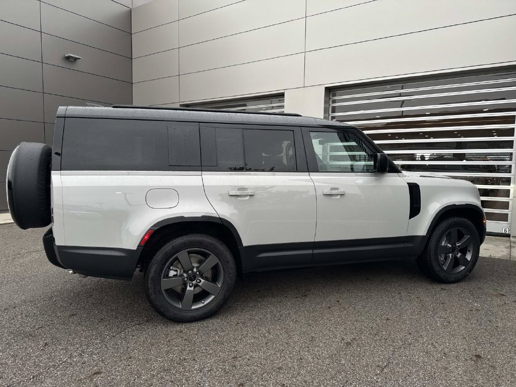 New 2026 Land Rover Defender 130 S AWD/4WD image 6