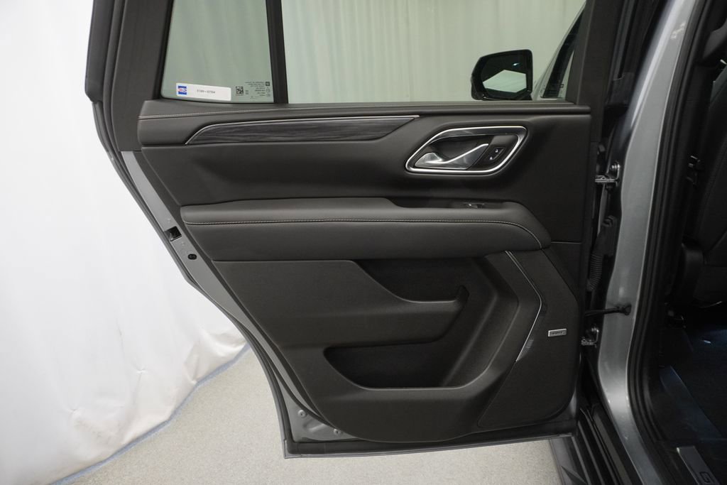 Used 2024 GMC Yukon SLT w/ SLT Premium Package AWD/4WD image 45
