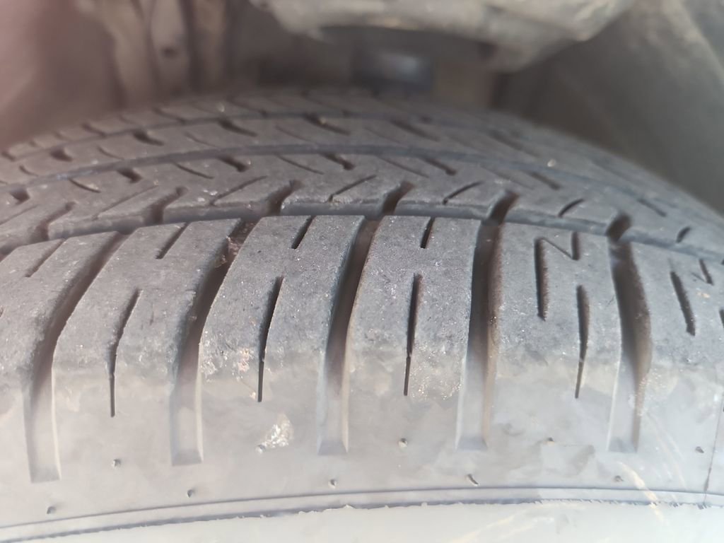 Used 2024 Toyota Sienna XLE image 22