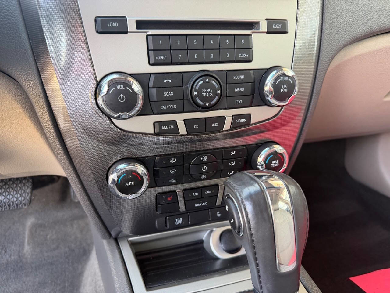 Used 2011 Ford Fusion SEL w/ 302A Rapid Spec Order Code image 18