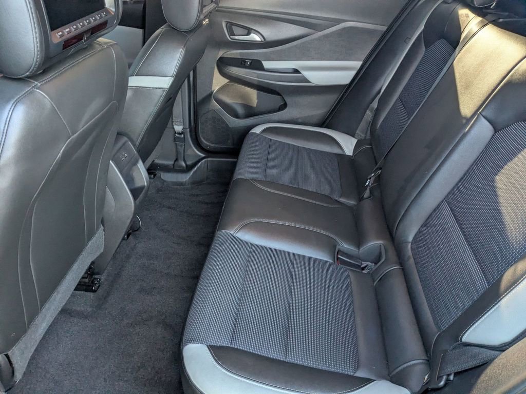 Used 2024 Buick Envista Preferred w/ Convenience I Package FWD image 28