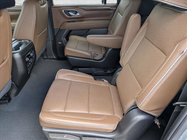 Used 2024 Chevrolet Suburban High Country image 22