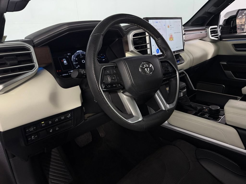 Used 2024 Toyota Sequoia Capstone AWD/4WD image 22