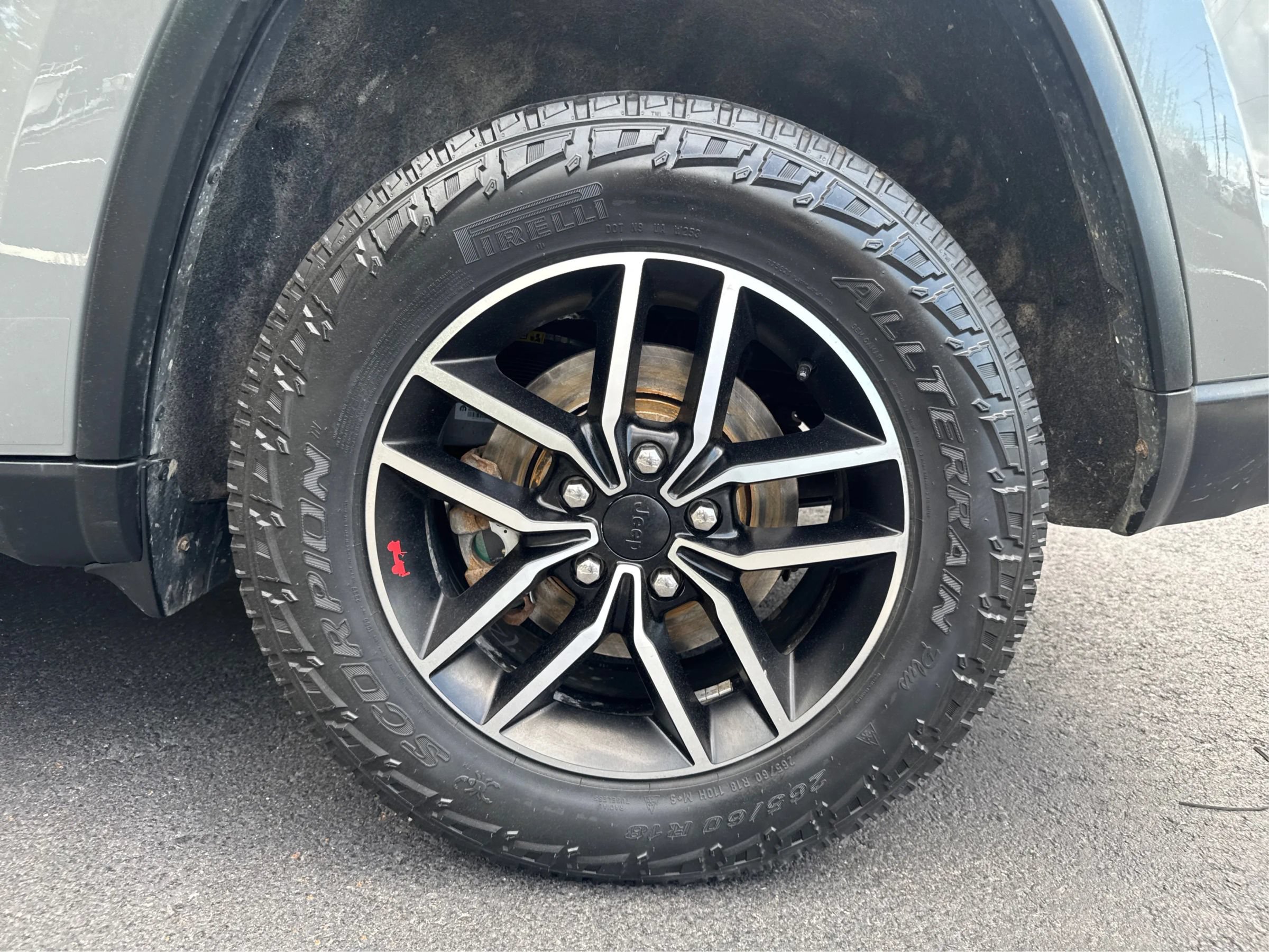 Used 2021 Jeep Grand Cherokee Trailhawk AWD/4WD image 16