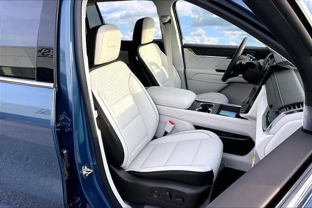 New 2026 GMC Acadia Denali w/ Super Cruise Package image 8